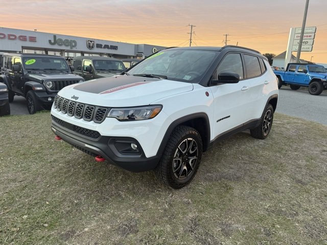 New 2026 Jeep Compass Trailhawk image 3