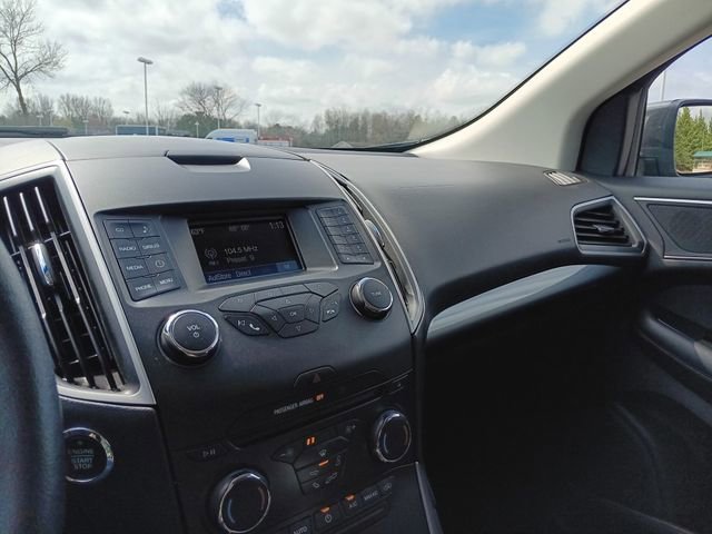 Used 2016 Ford Edge SEL AWD/4WD image 11