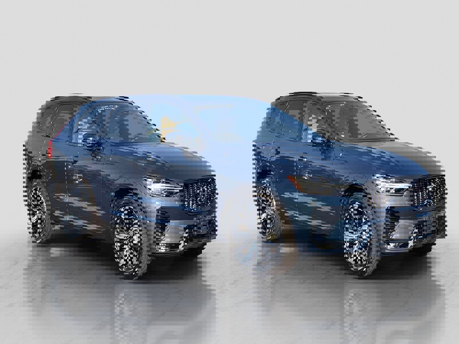 Used 2023 Volvo XC60 B5 Ultimate w/ Climate Package AWD/4WD image 1