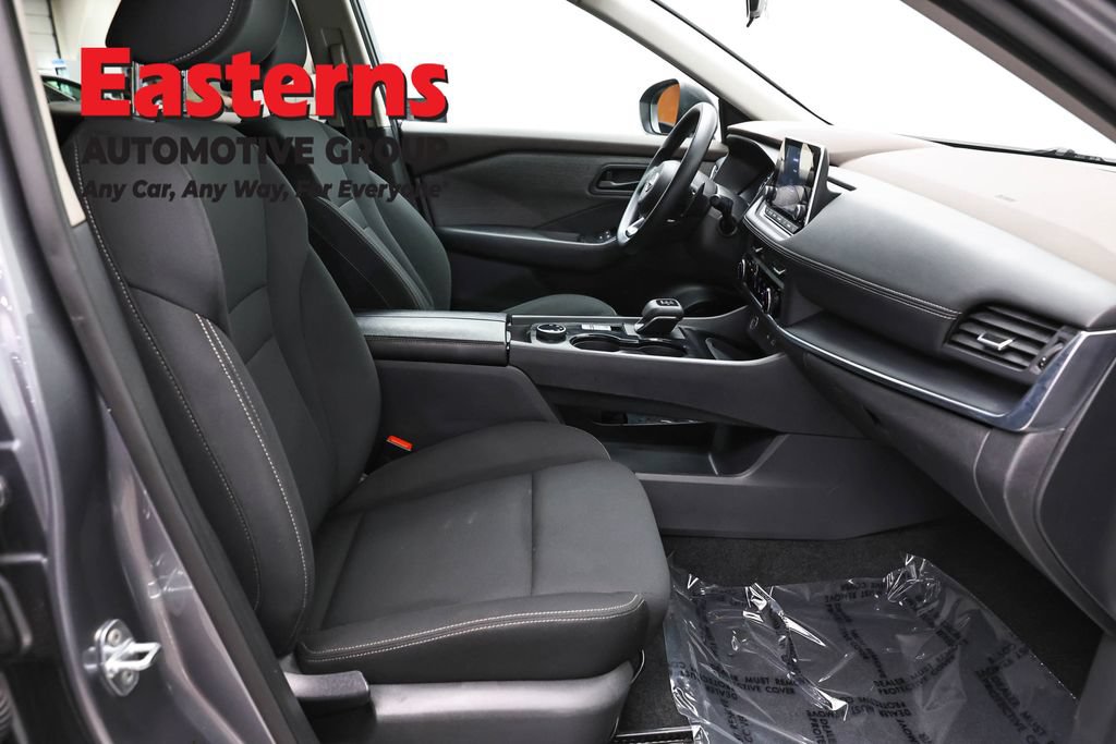 Used 2023 Nissan Rogue S AWD/4WD image 25