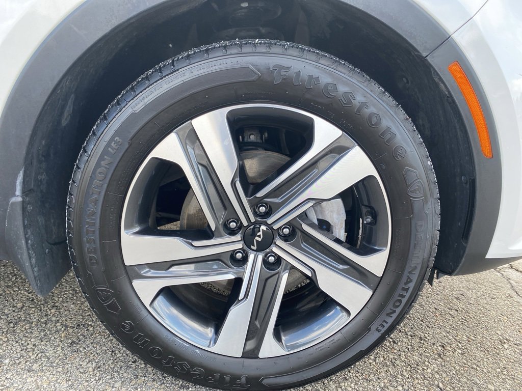 Used 2022 Kia Sorento EX w/ Panoramic Sunroof Package image 9