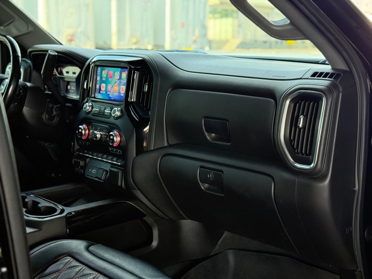 Used 2022 GMC Sierra 1500 SLT w/ SLT Premium Plus Package AWD/4WD image 13