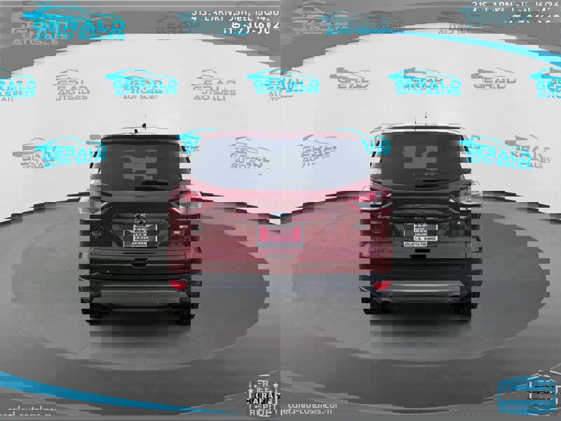 Used 2015 Ford Escape SE image 4