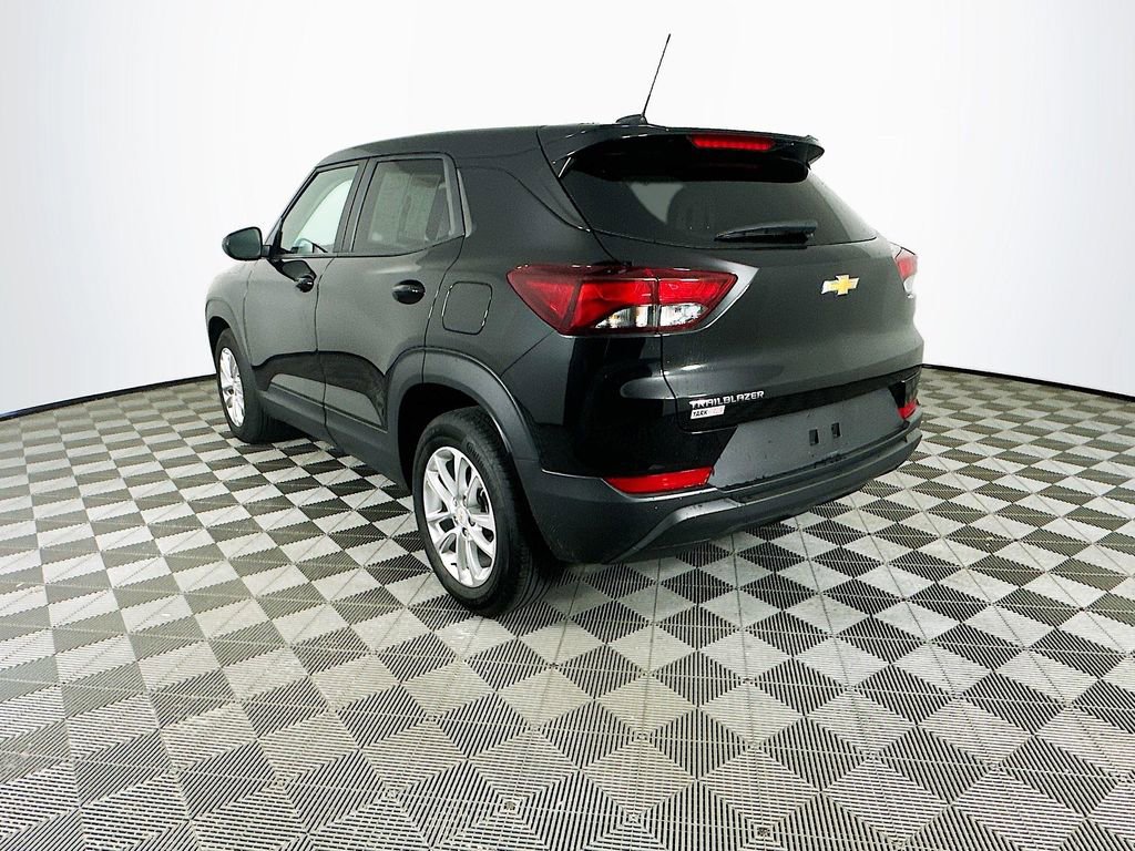 Used 2024 Chevrolet TrailBlazer LS w/ LS Convenience Package image 7