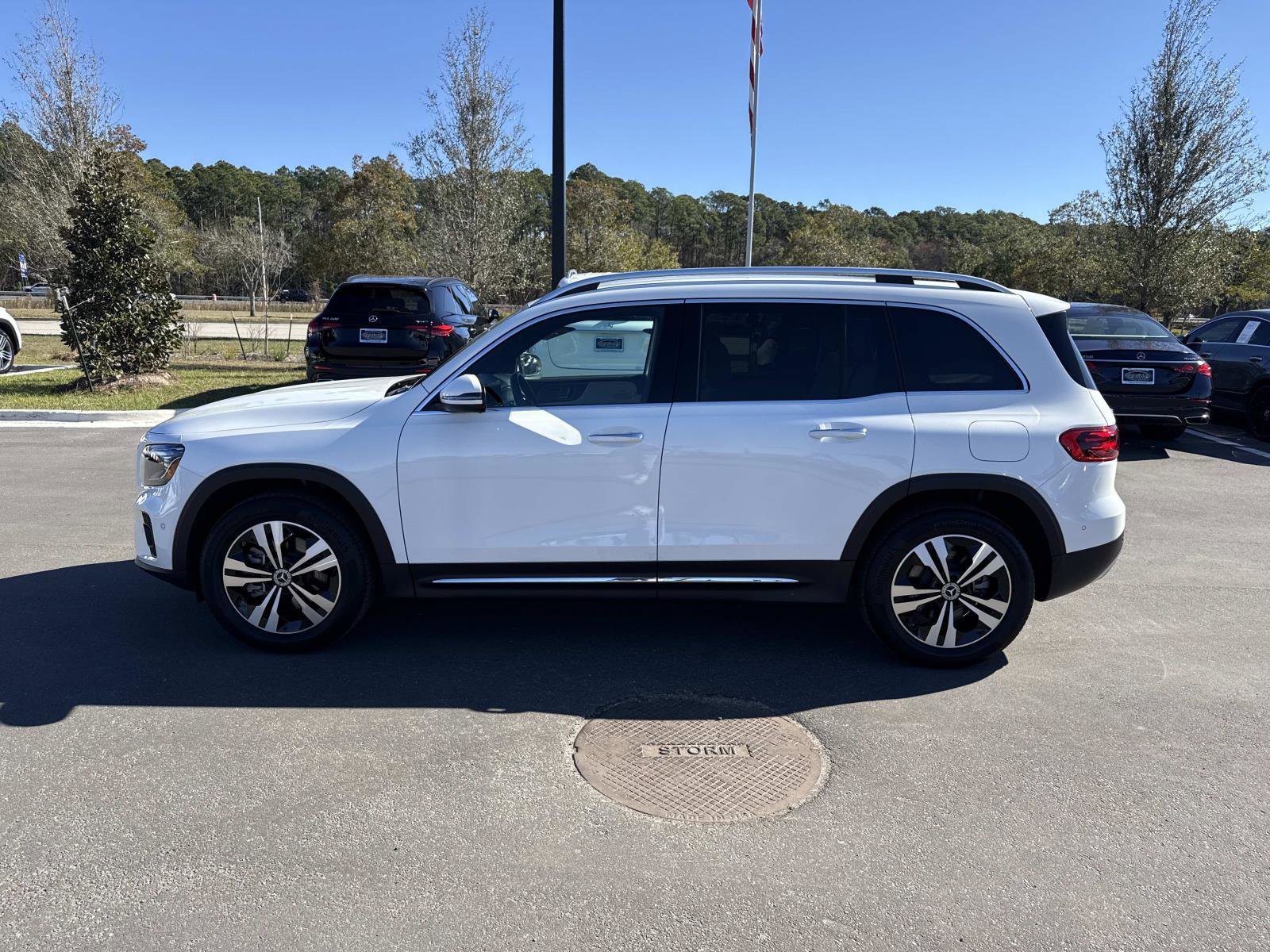 Used 2025 Mercedes-Benz GLB 250 image 6