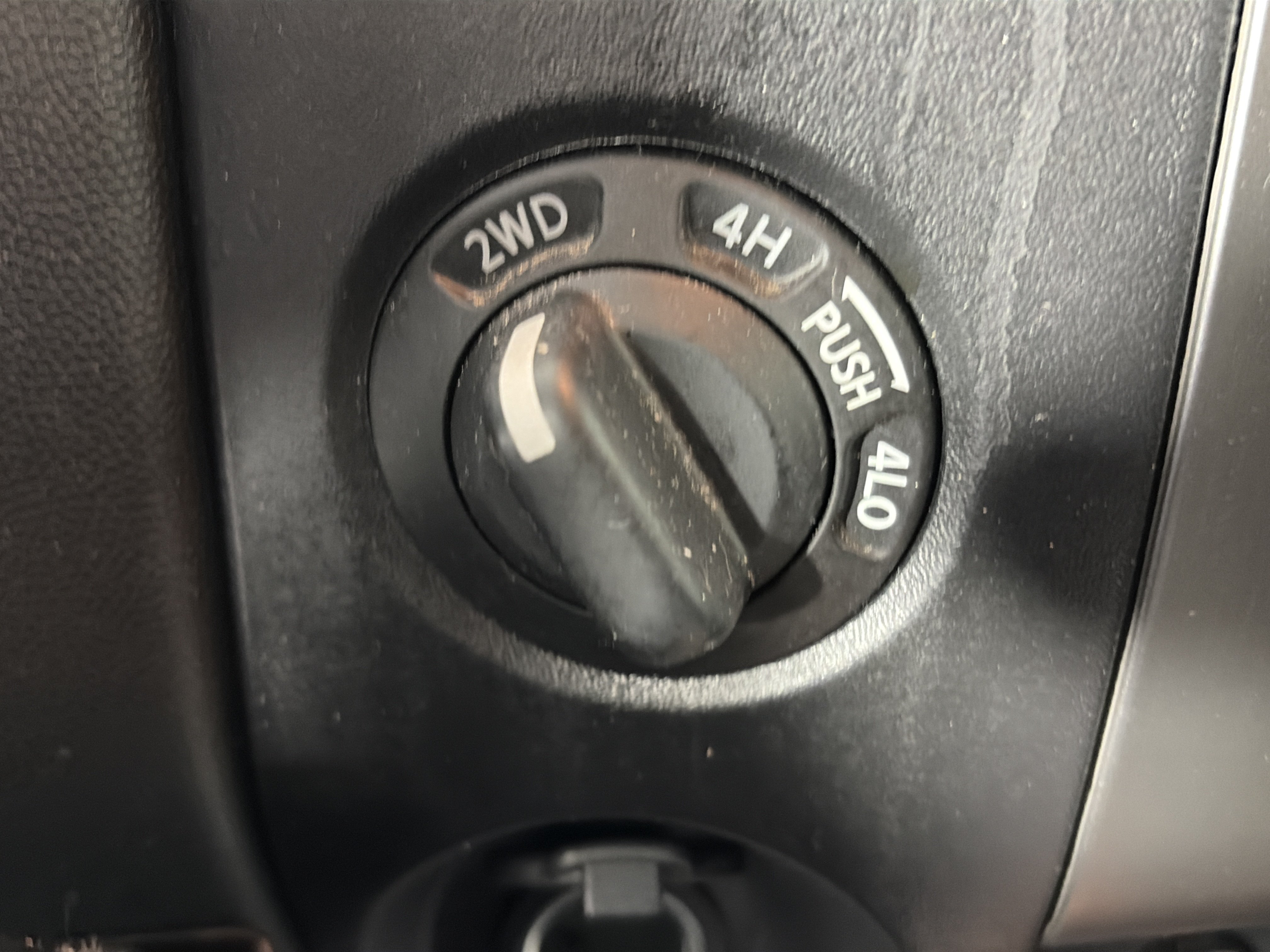 Used 2011 Nissan Titan SV w/ SV Premium Utility Pkg AWD/4WD image 26