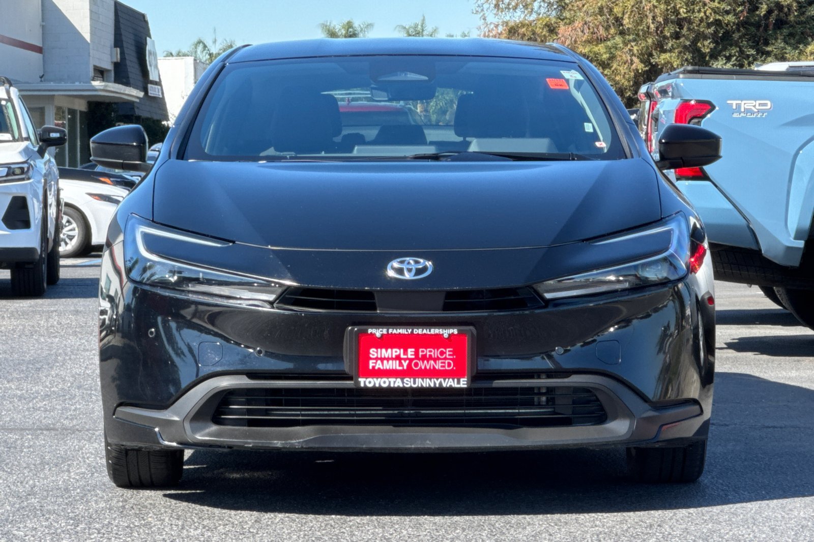 Used 2025 Toyota Prius LE FWD image 9