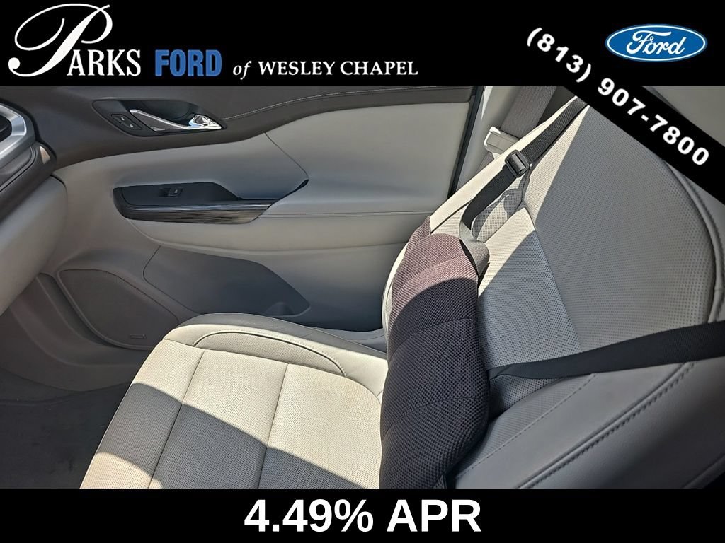Used 2020 GMC Acadia SLT w/ Driver Alert Package II FWD image 6