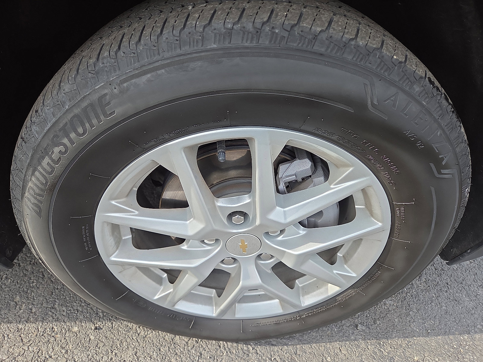 Used 2024 Chevrolet Equinox LT image 9