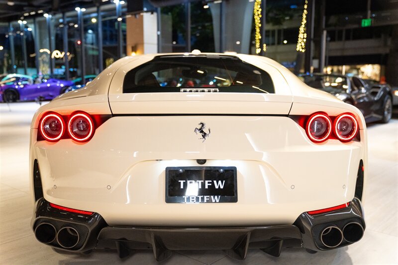 Used 2019 Ferrari 812 Superfast RWD image 40