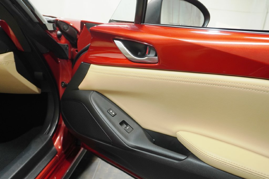 Used 2016 MAZDA MX-5 Miata Grand Touring RWD image 16