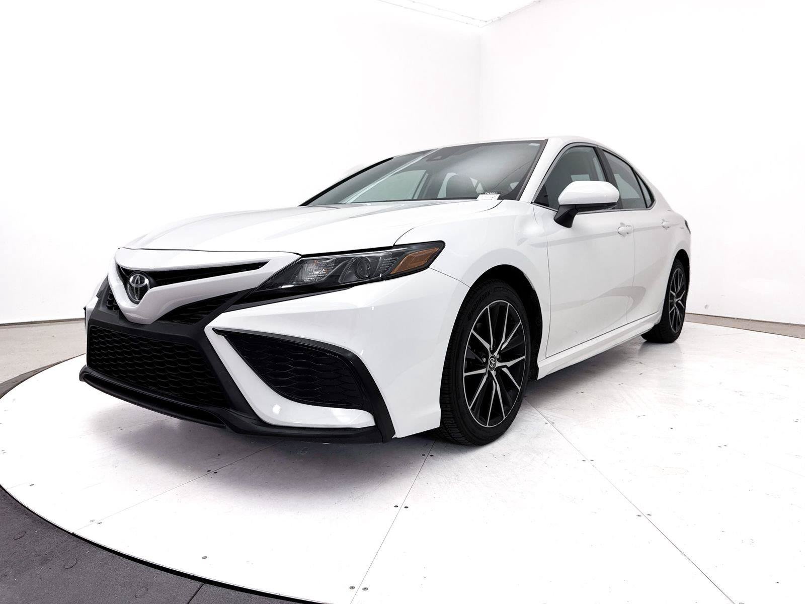 Used 2021 Toyota Camry SE FWD image 10