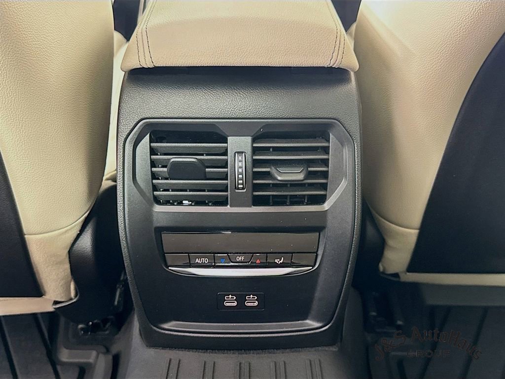 Used 2025 BMW M340i xDrive w/ Premium Package image 31