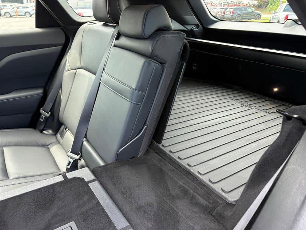 Used 2025 Toyota Crown Signia w/ Advanced Technology Package AWD/4WD image 8