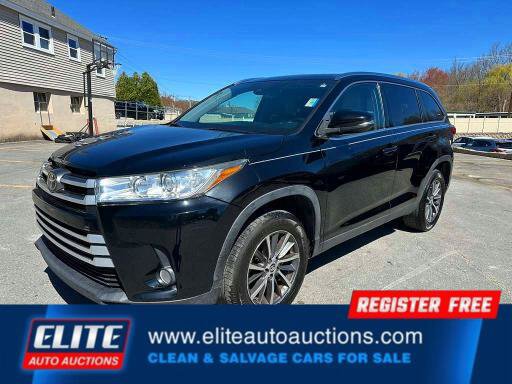 Used 2019 Toyota Highlander XLE FWD image 2