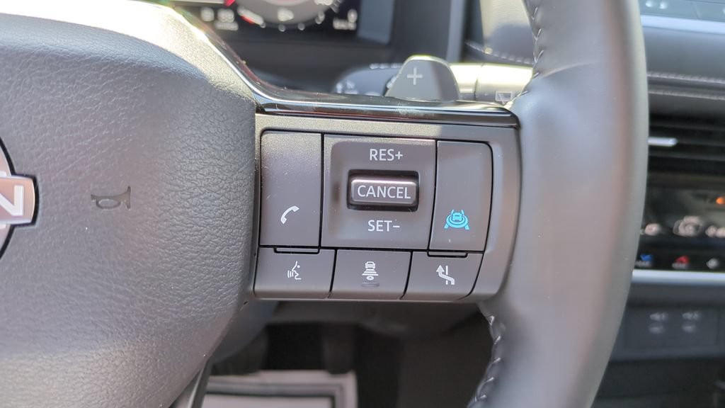 Used 2025 Nissan Rogue SL w/ Tech Package AWD/4WD image 23