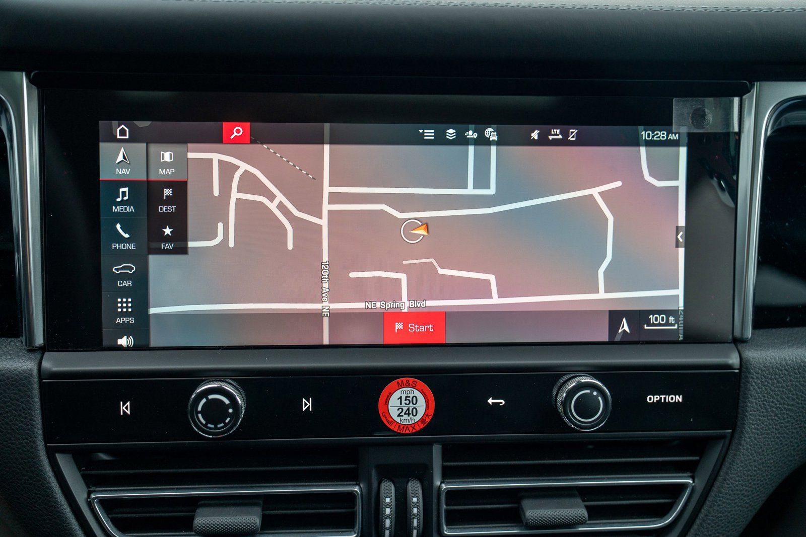 Used 2025 Porsche Macan image 18