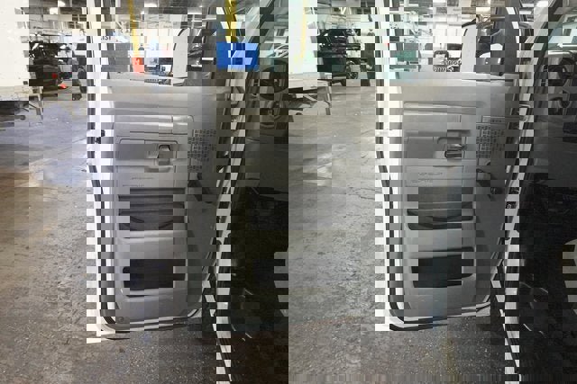 Used 2009 Ford E-350 and Econoline 350 Super Duty image 6