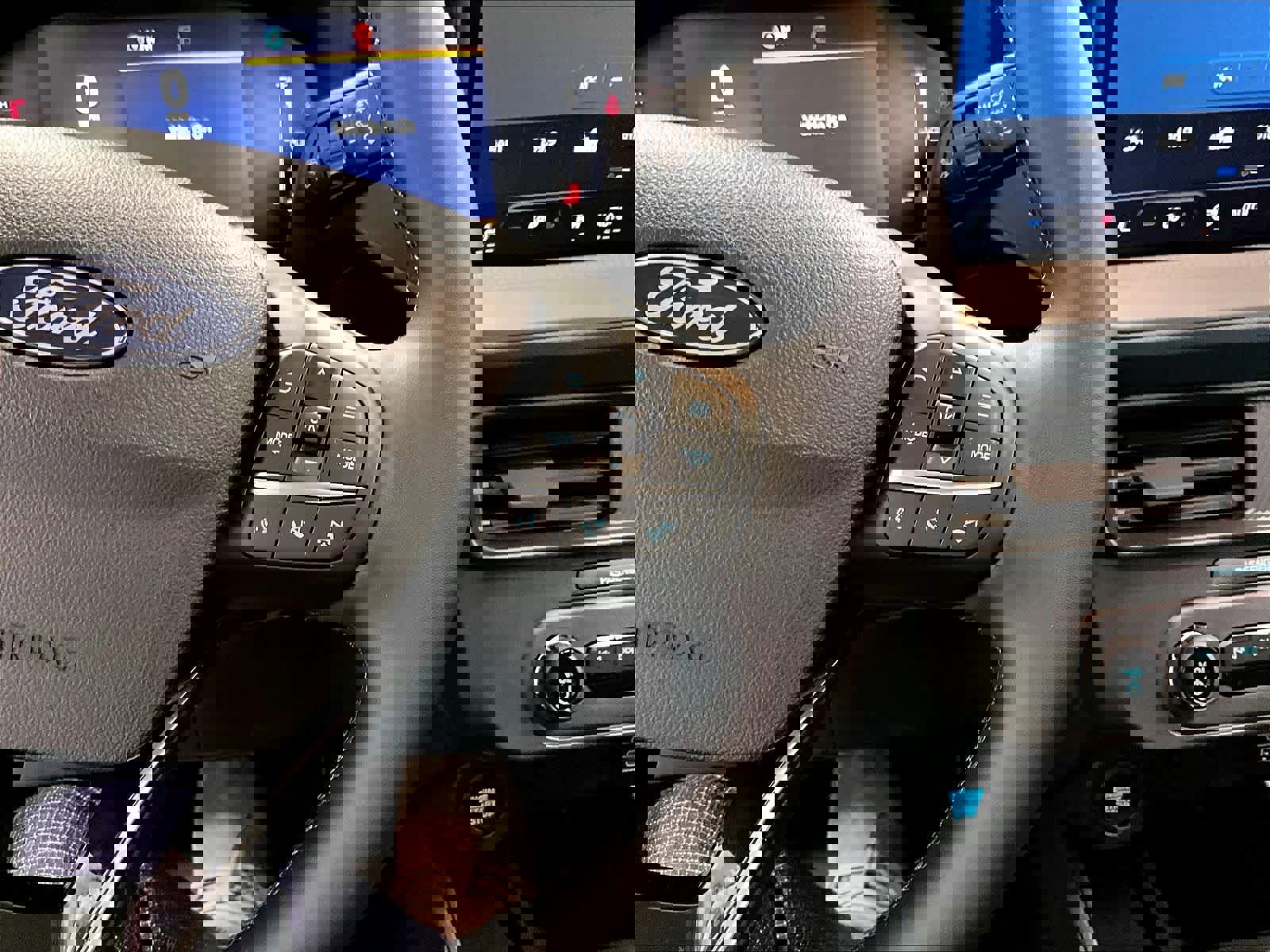 Used 2025 Ford Maverick XLT w/ XLT Luxury Package image 24