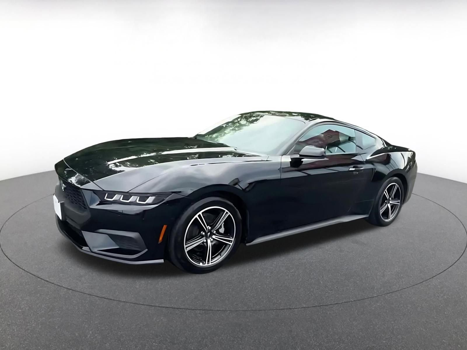 Used 2024 Ford Mustang Premium image 8