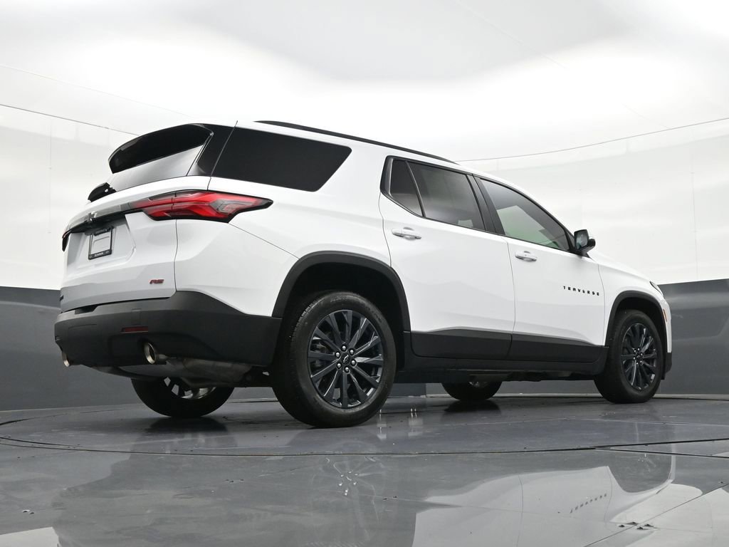 Used 2023 Chevrolet Traverse RS image 28