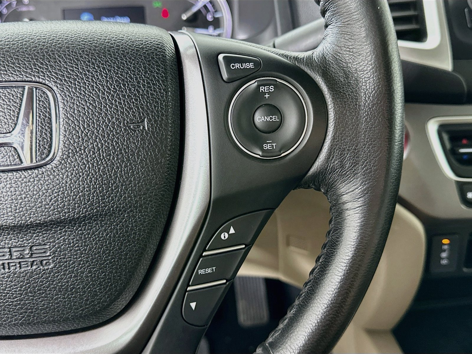 Used 2017 Honda Ridgeline RTL image 18