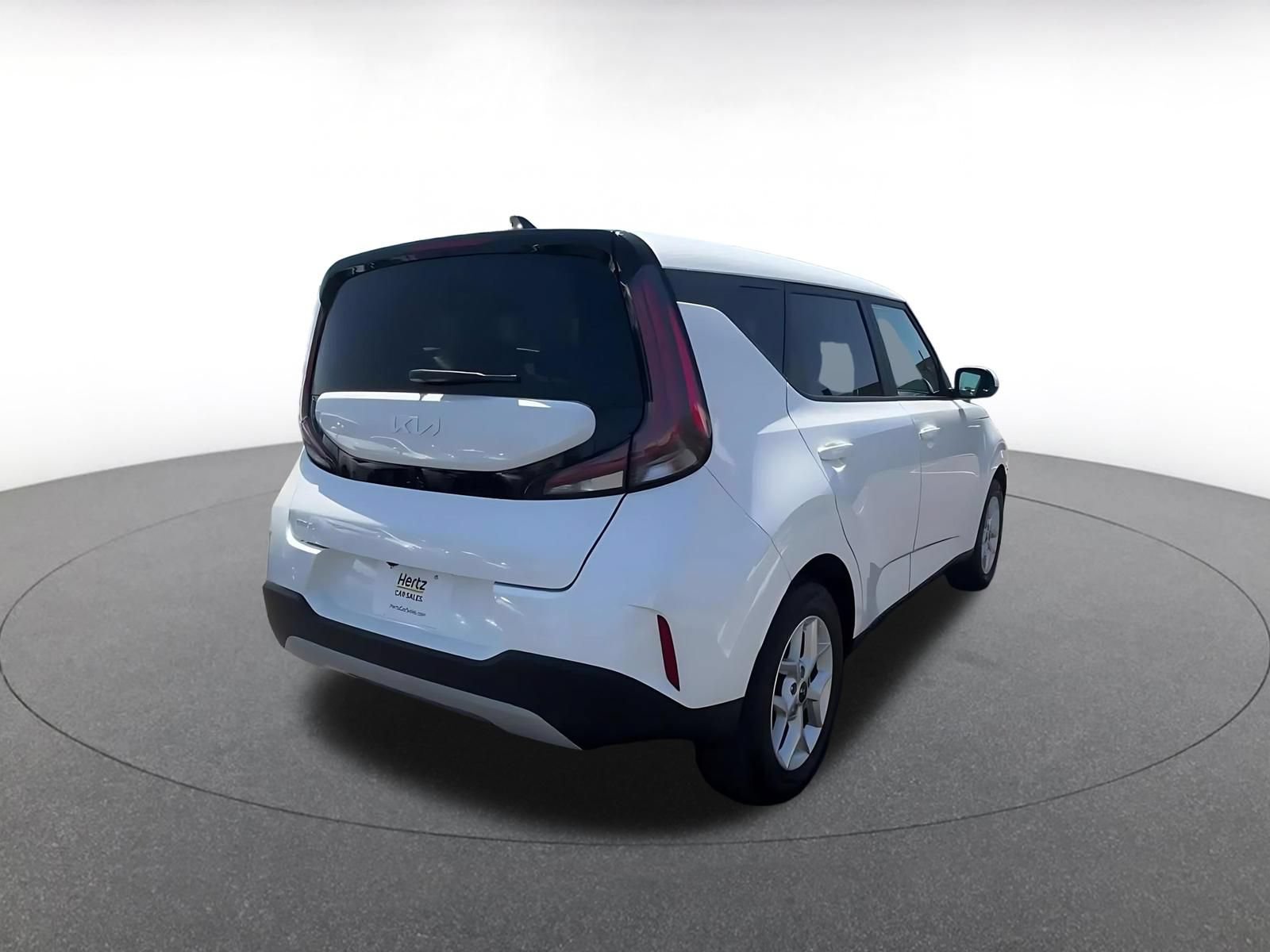 Used 2025 Kia Soul LX w/ LX Technology Package FWD image 15