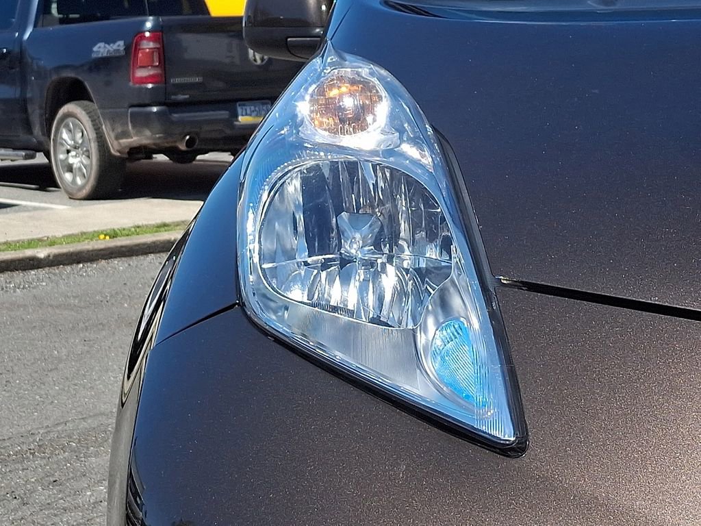 Used 2016 Nissan Leaf SV FWD image 11