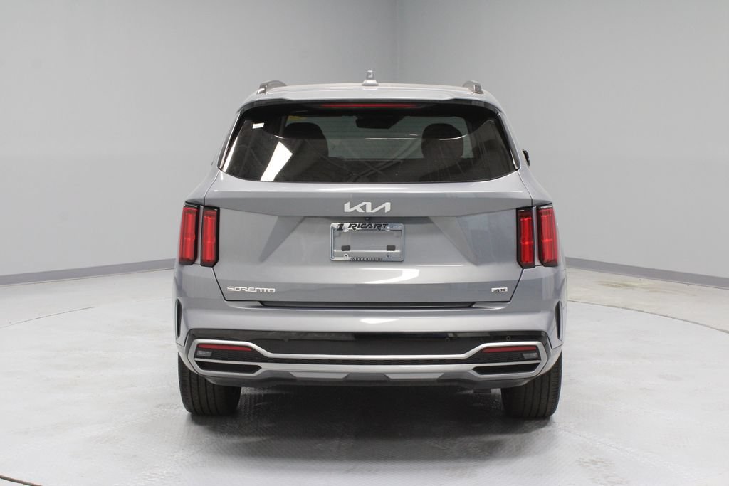 Used 2023 Kia Sorento SX AWD/4WD image 10
