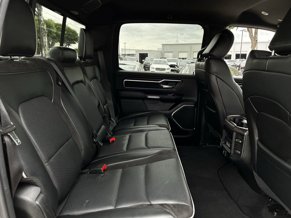 Used 2025 RAM 1500 Laramie AWD/4WD image 33