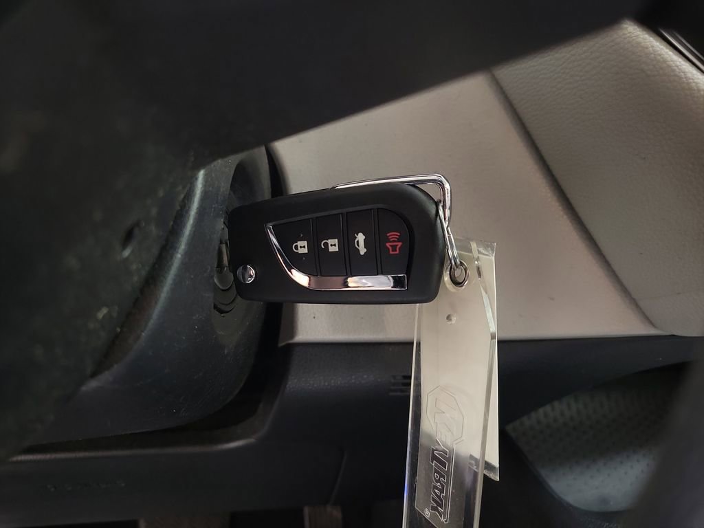 Used 2021 Toyota Corolla LE FWD image 16