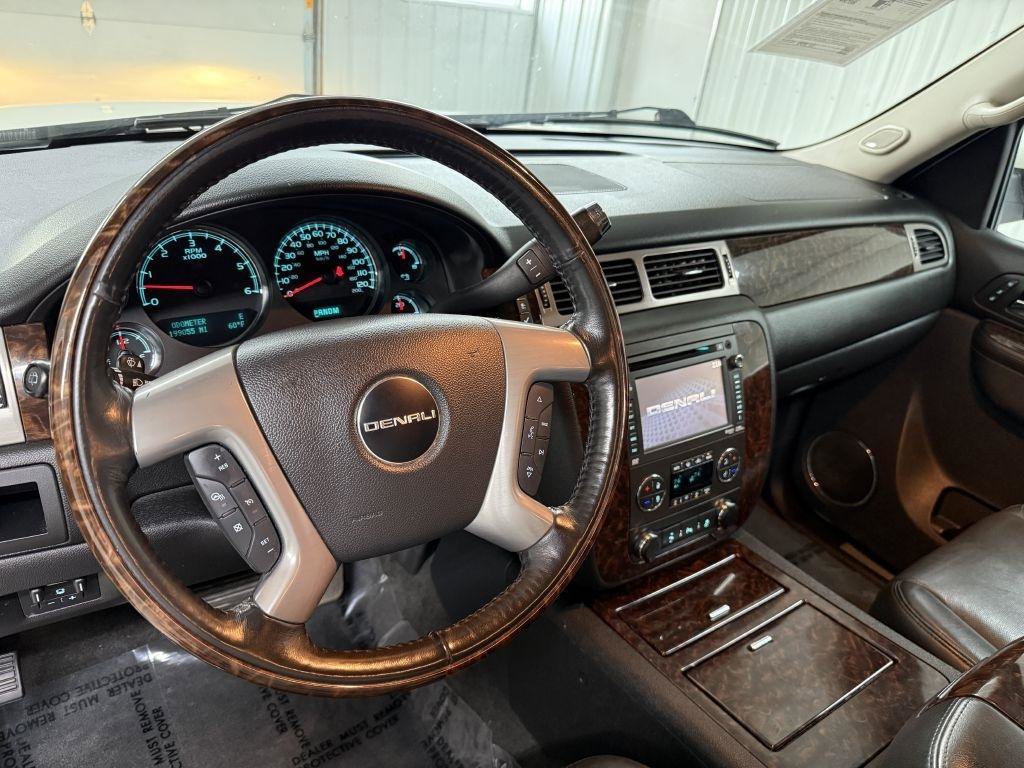 Used 2012 GMC Yukon XL Denali AWD/4WD image 18