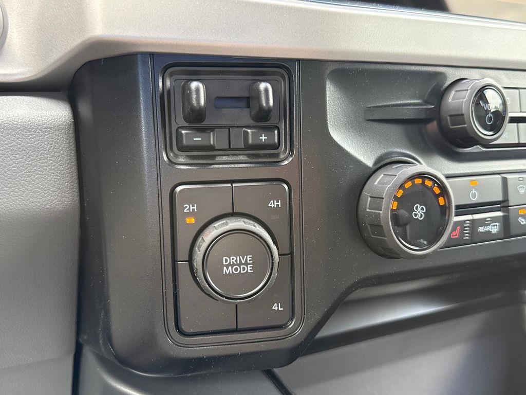 New 2026 Ford F250 XLT w/ XLT Premium Package AWD/4WD image 31