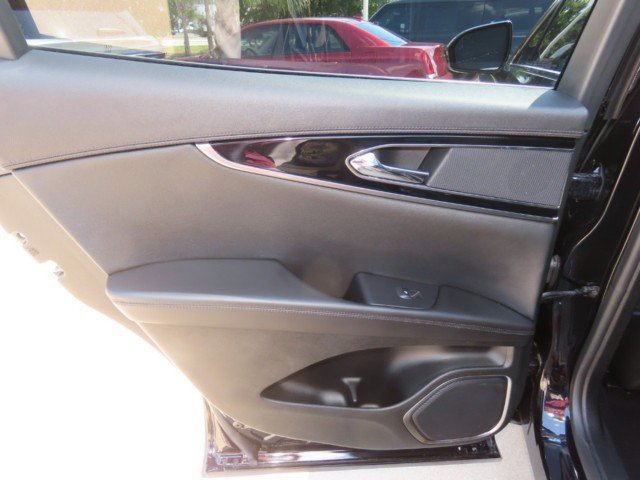 Certified 2023 Lincoln Nautilus AWD w/ Premium Package image 18