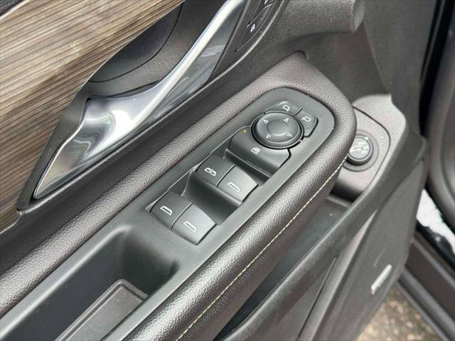 Used 2022 GMC Terrain Denali w/ LPO, 'HIT The Road' Package image 16