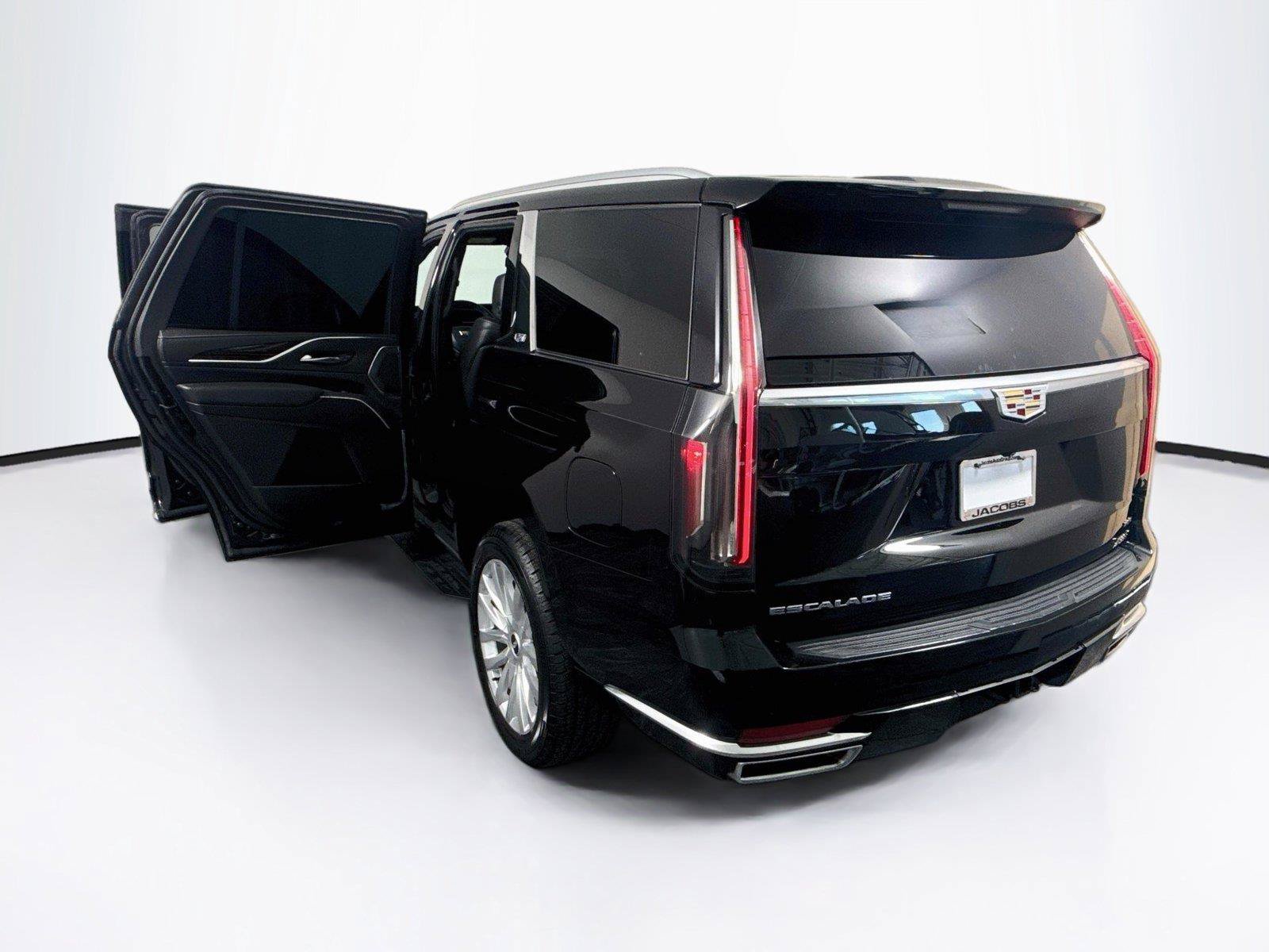 Used 2023 Cadillac Escalade Luxury RWD image 47