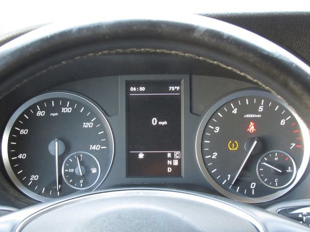 Used 2023 Mercedes-Benz Metris Passenger image 23