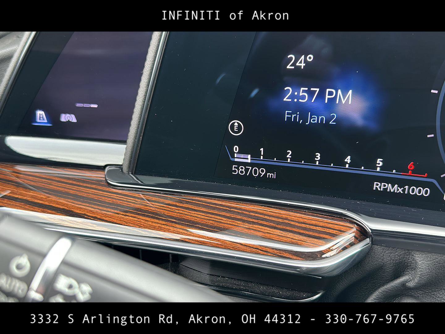 Used 2022 Cadillac Escalade Luxury image 2