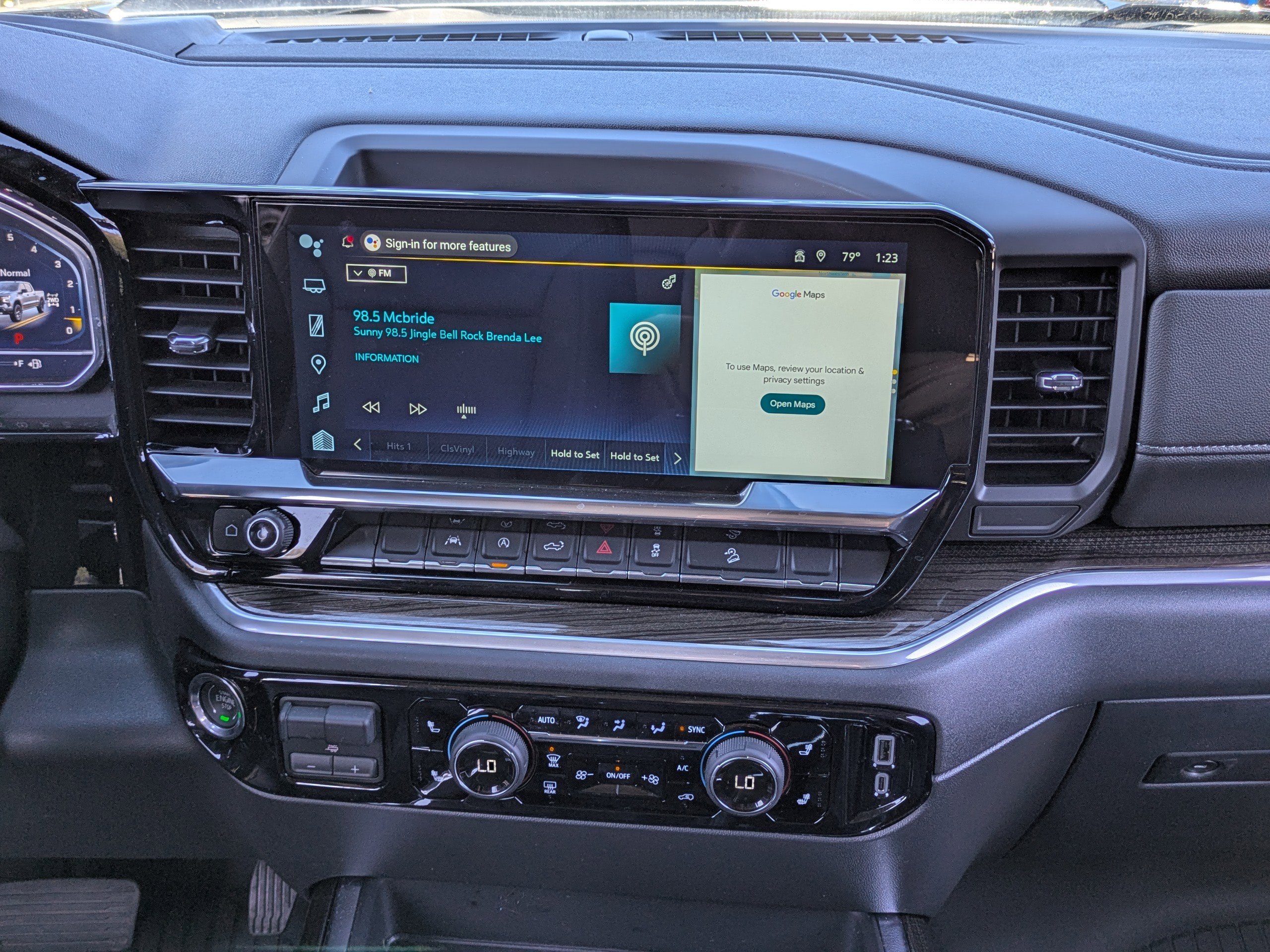 Used 2025 Chevrolet Silverado 1500 LT Trail Boss w/ Convenience Package II image 18