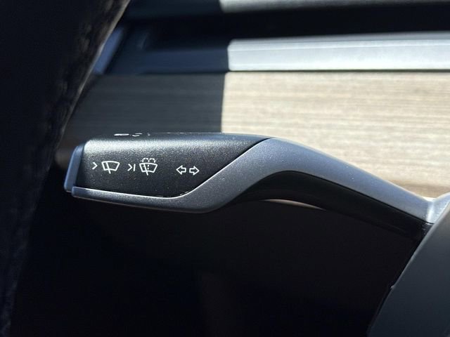Used 2023 Tesla Model Y 2WD image 26