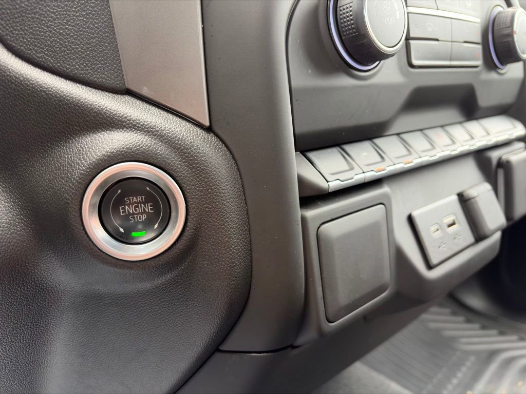 Used 2025 Chevrolet Silverado 1500 Custom w/ Turbomax Blackout Package RWD image 21