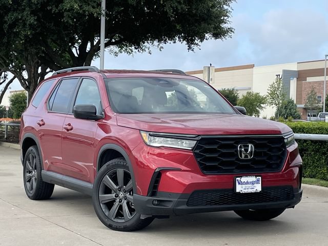 Used 2025 Honda Pilot Sport image 2