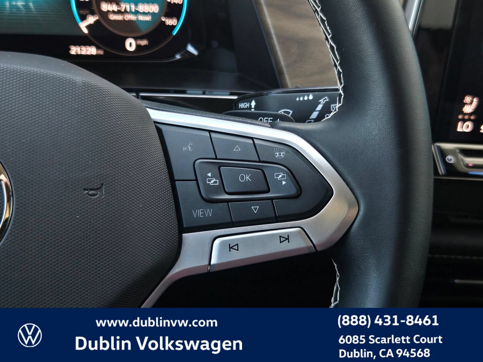 Used 2024 Volkswagen Atlas SE FWD image 19