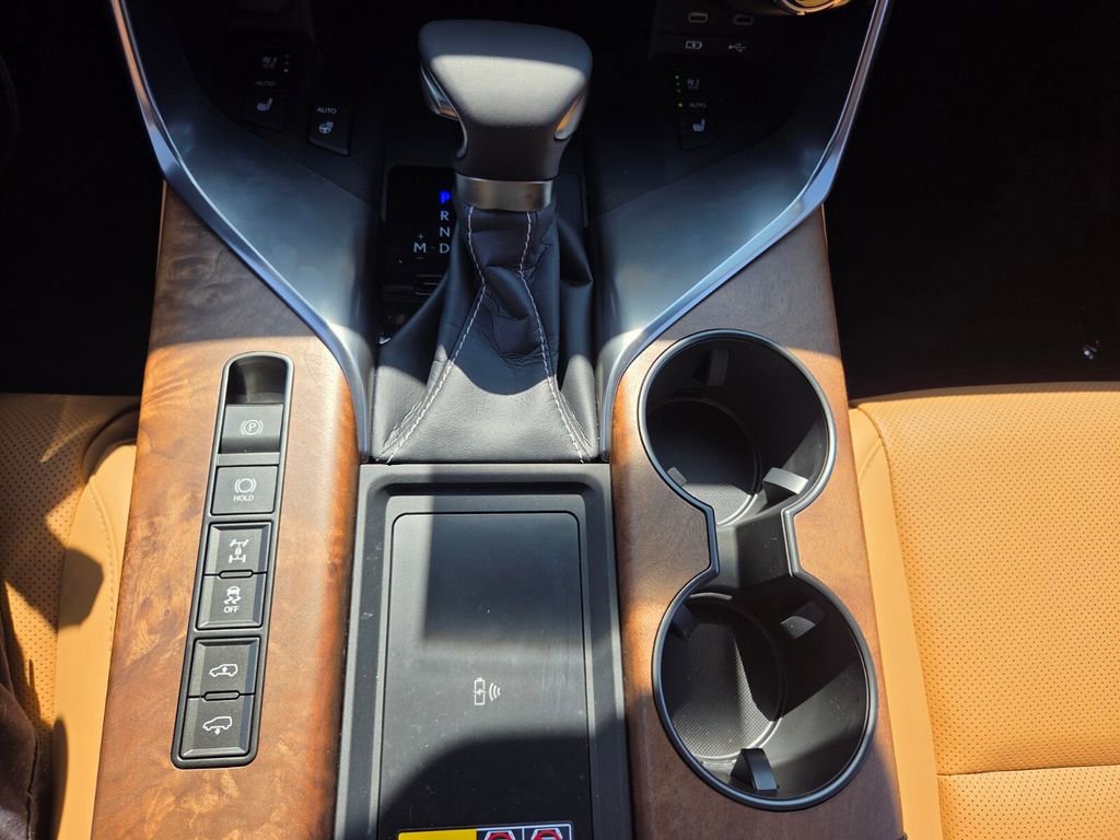 Used 2026 Lexus LX 600 4WD w/ Luxury Package image 25