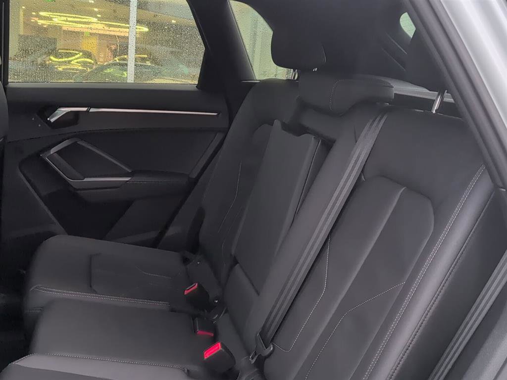 Used 2025 Audi Q3 2.0T Premium w/ Convenience Package image 13