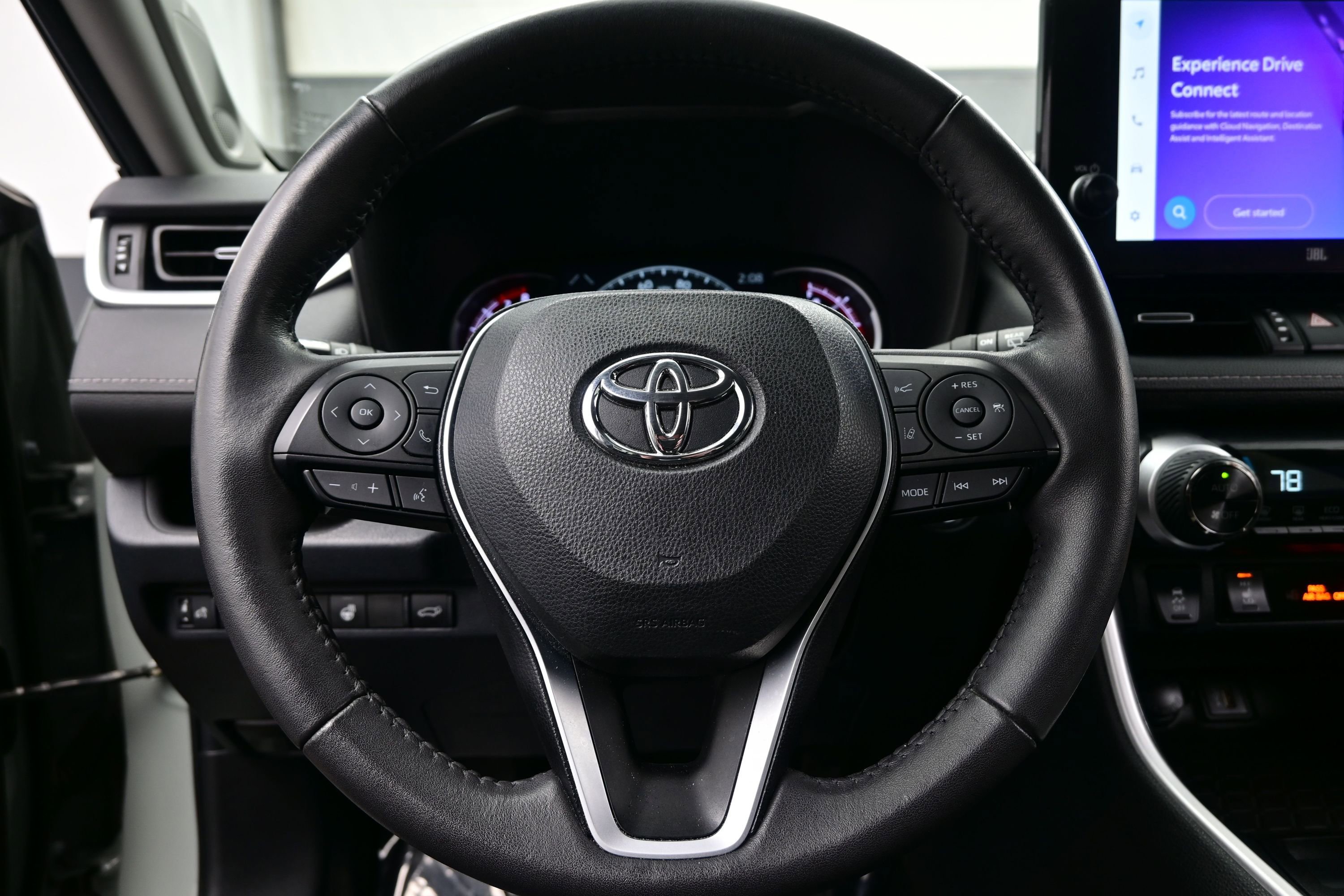 Used 2023 Toyota RAV4 XLE Premium AWD/4WD image 24