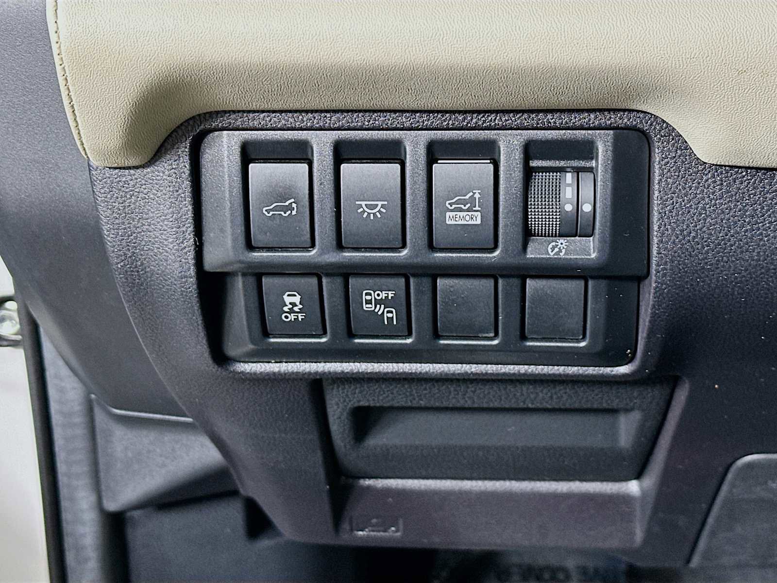 Used 2020 Subaru Ascent Touring w/ Popular Package #2A image 10