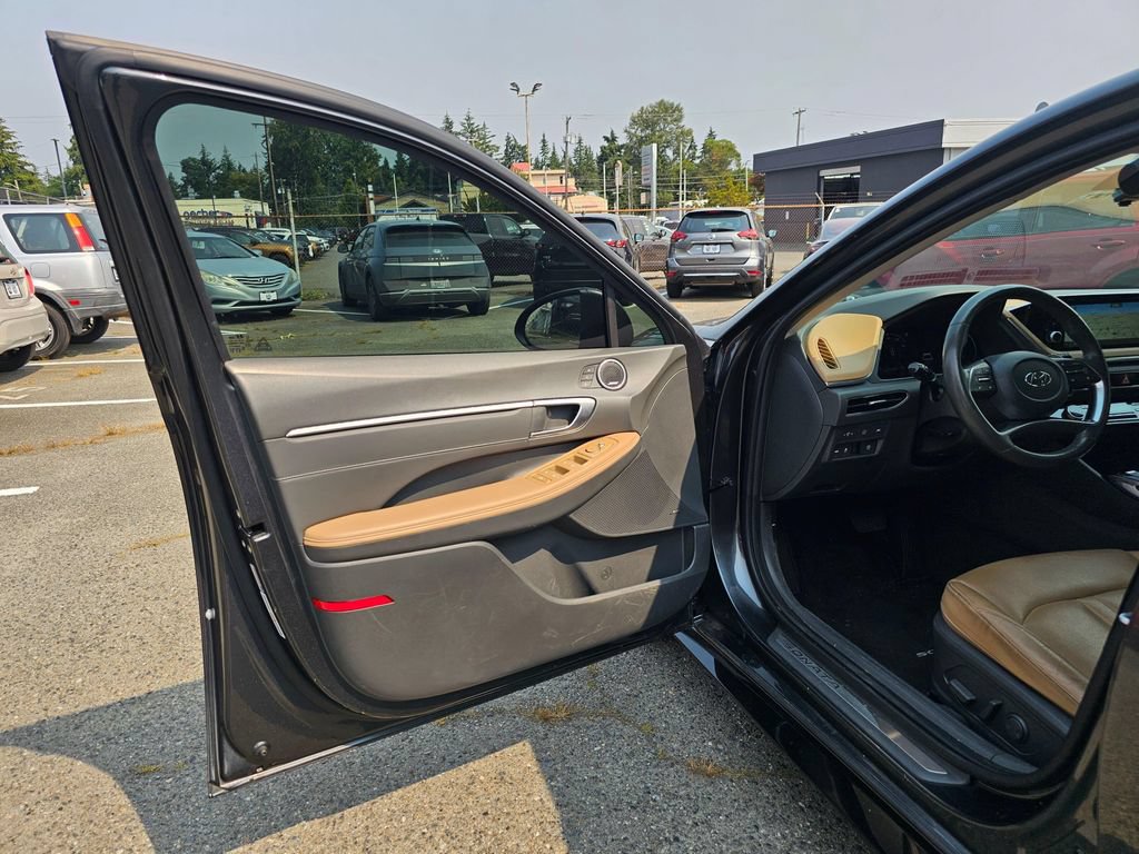 Used 2022 Hyundai Sonata Limited FWD image 18