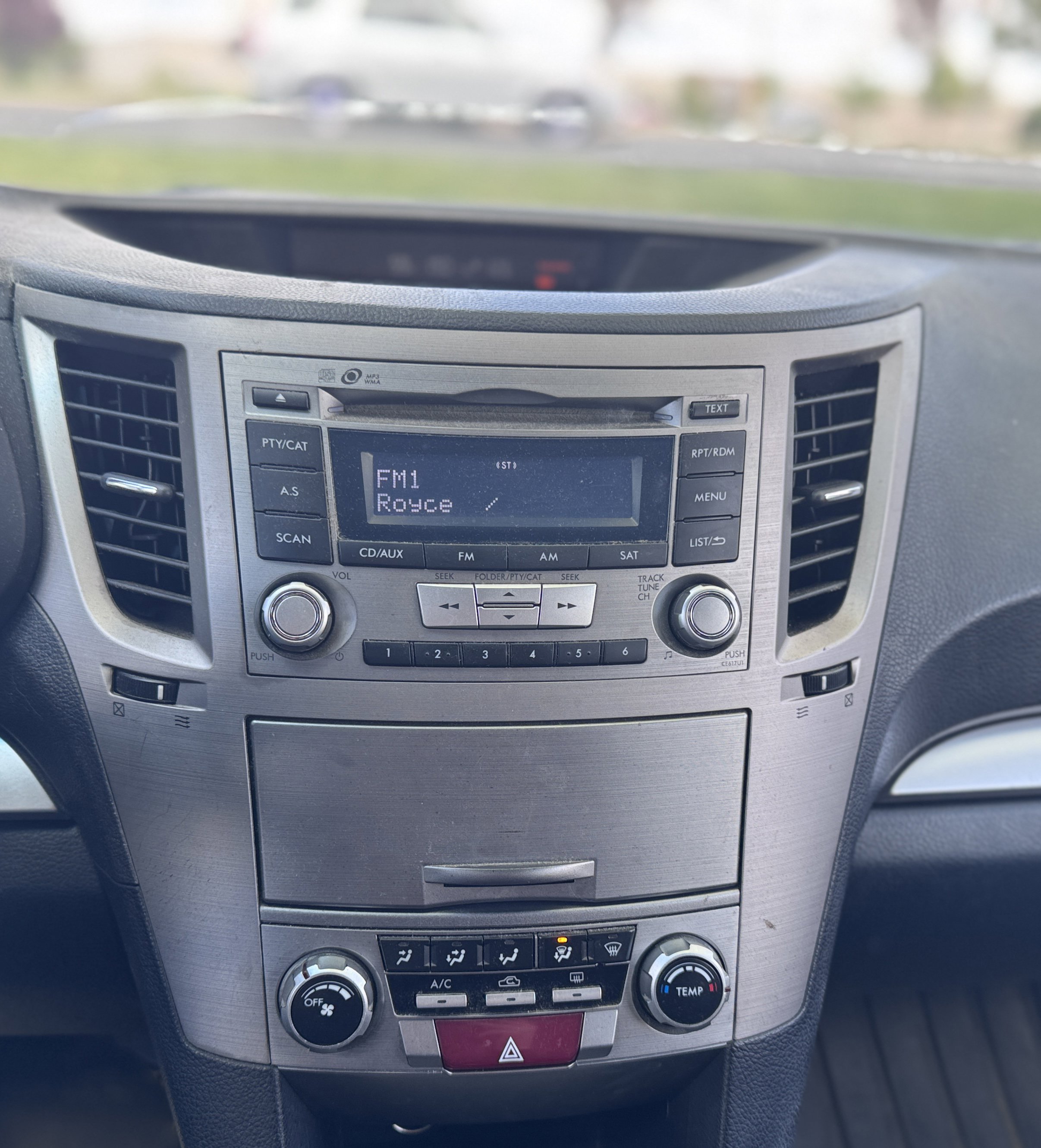 Used 2012 Subaru Outback 2.5i Premium w/ All-Weather Pkg AWD/4WD image 21