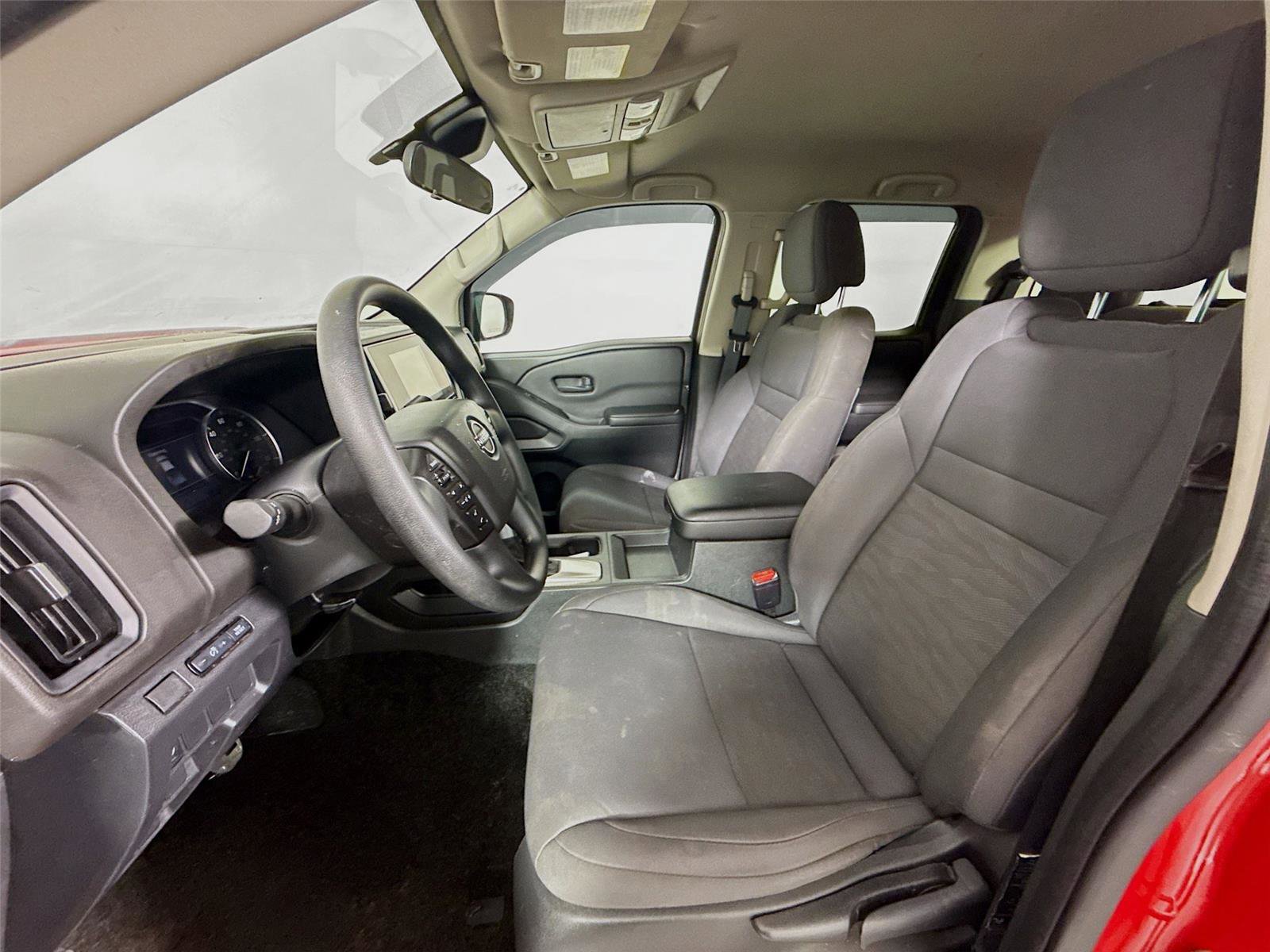 Used 2025 Nissan Frontier S image 2